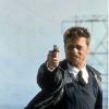 Avec Seven (1995), le thriller de David Fincher, Brad Pitt a le grand honneur de jouer dans l'un des meilleurs films de la décennie 1990 qui va le lancer le genre du "film de serial killer" (souvent imité mais rarement égalé). Son duo avec Morgan Freeman est impeccable, et son rôle de jeune flic téméraire reste dans les annales du genre.