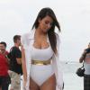 Kim Kardashian se relaxe sur la plage de Miami, le 24 septembre 2012.