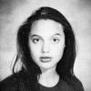 Angelina Jolie (Voight) pose lors de sa Freshman Year à l'âge de 15 ans, en 1990 alors qu'elle étudie à la Beverly Hills High School, Los Angeles.