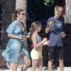 Cindy Crawford, son mari Rande Gerber et leurs enfants Presley et Kaia sur une plage de Los Cabos. Le 23 décembre 2013.
