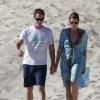 Cindy Crawford et son mari Rande Gerber, en amoureux sur une plage de Los Cabos. Le 23 décembre 2013.