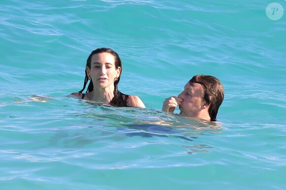 Sir Paul McCartney et sa femme Nancy Shevell à la plage à Saint-Barthélémy, le 27 décembre 2013.