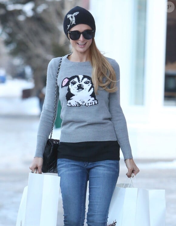 Paris Hilton fait du shopping à Aspen, le 26 décembre 2013.