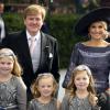 Willem-Alexander et Maxima des Pays-Bas avec leurs filles les princesses Catharina-Amalia, Ariane et Alexia le 5 octobre 2013 au mariage de Jaime de Bourbon Parme
