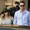 Les jeunes mariés Kaley Cuoco et Ryan Sweeting sortant de chez Barneys New York à Beverly Hills, le 3 janvier 2014