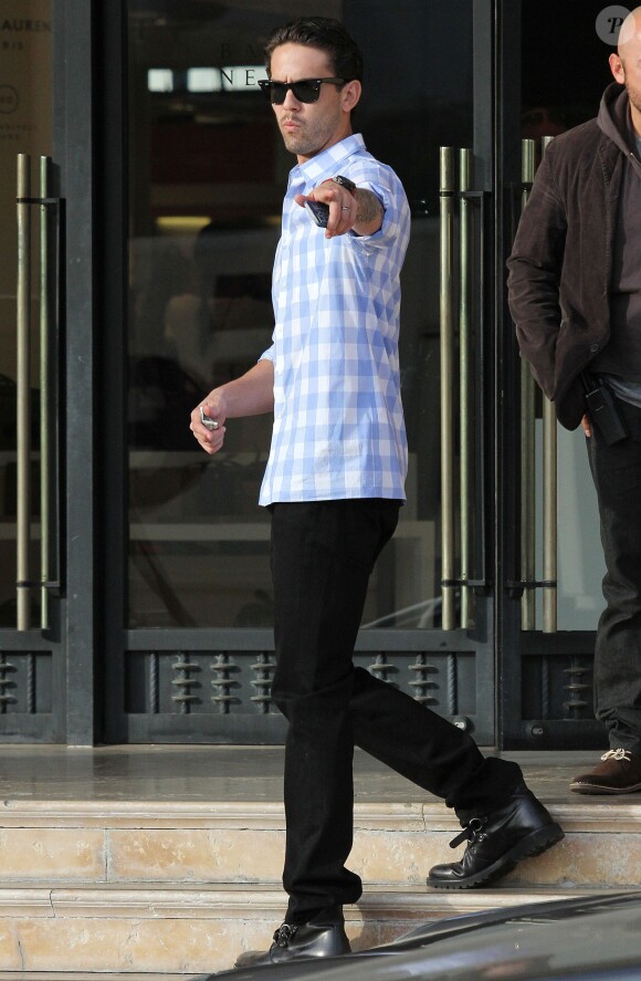 Les jeunes mariés Kaley Cuoco et Ryan Sweeting sortant de chez Barneys New York à Beverly Hills, le 3 janvier 2014