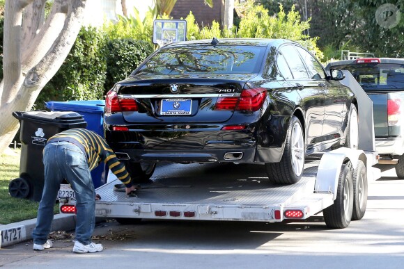 Ryan Sweeting a reçu sa BMW en guise de cadeau de mariage sous les yeux de son épouse Kaley Cuoco, le 2 janvier 2014 à Los Angeles