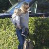 Exclusif : Kate Hudson, avec son fils Bingham (dont le père est Matthew Bellamy de Muse), allant chez son frère Oliver à Brentwood le 4 janvier 2014, pour une réunion en famille avec sa mère, Goldie Hawn, Kurt Russell...
