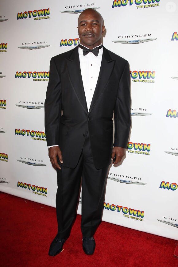 Evander Holyfield lors de la soirée Motown: The Musical au Lunt Fontanne Theatre de New York le 14 avril 2013