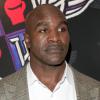 Evander Holyfield célèbre son 50e anniversaire chez Julians Auctions à Beverly Hills, le 19 octobre 2012
