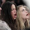 Michelle Rodriguez et Cara Delevingne, deux spectatrices au comportement étrange lors de la rencontre de NBA entre les New York Knicks et les Detroit Pistons au Madison Square Garden. New York, le 7 janvier 2014.