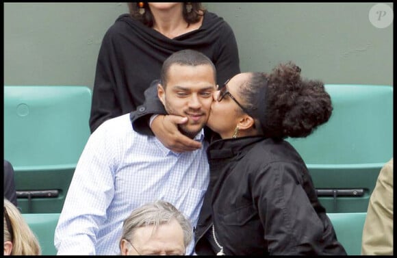 L'acteur Jesse Williams et sa femme Aryn Drake-Lee en mai 2010 à Paris lors du tournoi de Roland Garros.