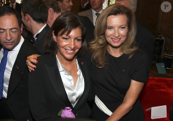 Anne Hidalgo et Valérie Trierweiler à Paris, le 27 septembre 2013.