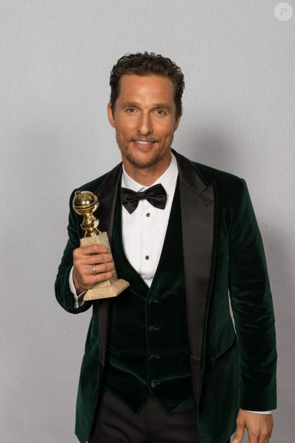 Matthew McConaughey en press room avec son Golden Globe Award, Beverly Hilton, Los Angeles, le 12 janvier 2014.