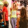 Doutzen Kroes dévoile la collection printemps 2014 de VSX, la ligne de vêtements sportive de Victoria's Secret, au Lincoln Mall. Miami, le 14 janvier 2014.