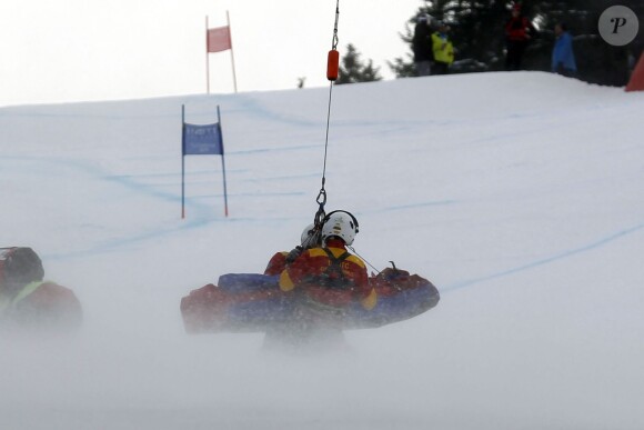 Lindsey Vonn évacuée en hélicopètre après sa chute lors du championnat du monde de Schladming en Autriche, le 5 février 2013