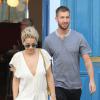 Rita Ora et son compagnon Calvin Harris sont allés déjeuner dans un café à Londres. Le 4 juin 2013