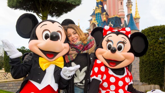 Violetta - Martina Stoessel et ses amis : Leur folle virée à Disneyland Paris !