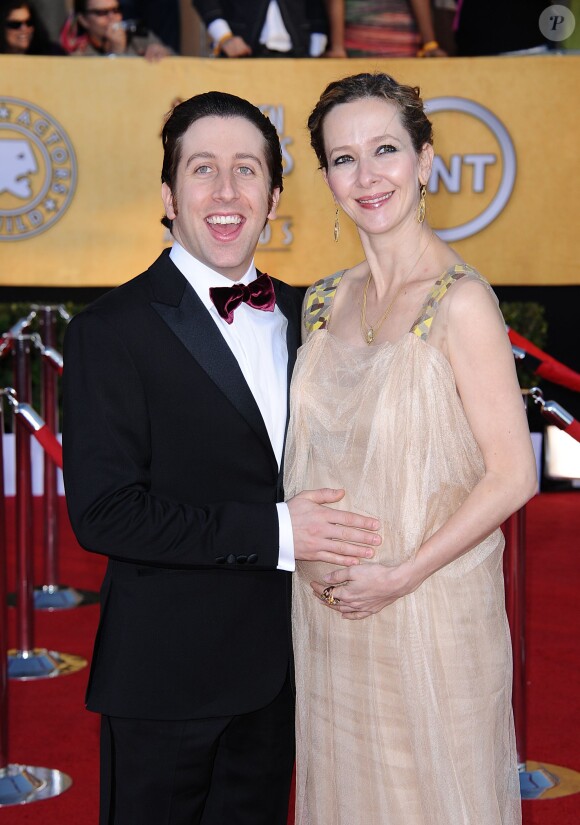 Simon Helberg et sa femme Jocelyn enceinte aux Screen Actors Guild (SAG) Awards à Los Angeles, le 29 janvier 2012.