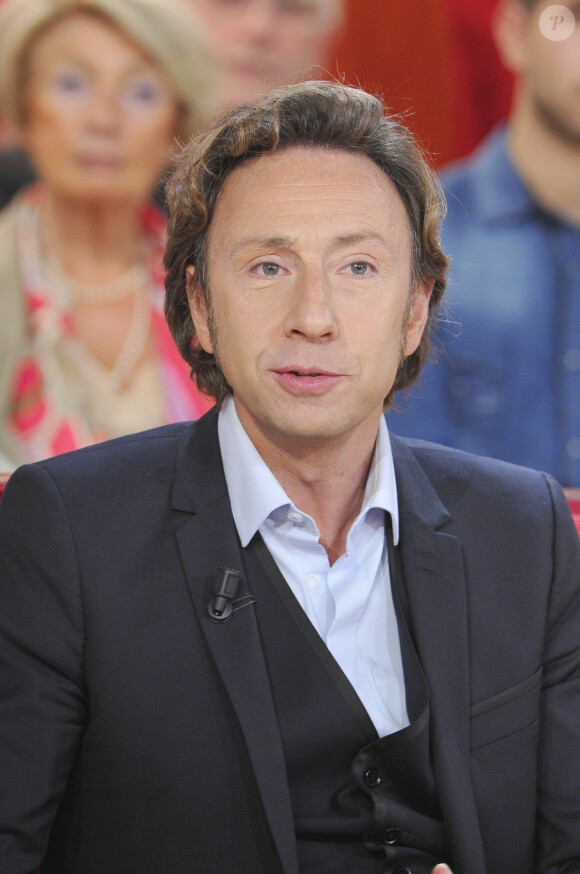 Stéphane Bern dans "Vivement Dimanche" à Paris le 28 novembre 2012.