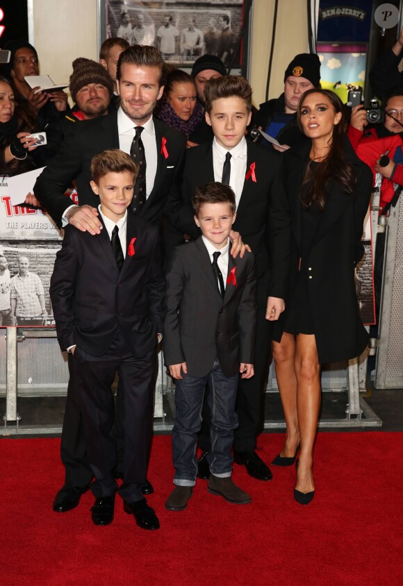 Victoria Beckham en famille à la première du film "The Class of 92" à Londres, le 1er décembre 2013.