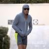 Mickey Rourke en tenue de sport à Beverly Hills le 14 janvier 2014, se montrant très mince et le visage transformé