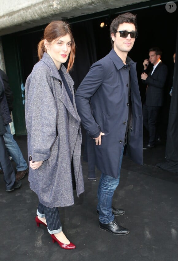 Valérie Donzelli et Jérémie Elkaïm arrive au défilé de mode Hommes Automne-Hiver 2014/2015 Dior Homme à Paris, le 18 janvier 2014.