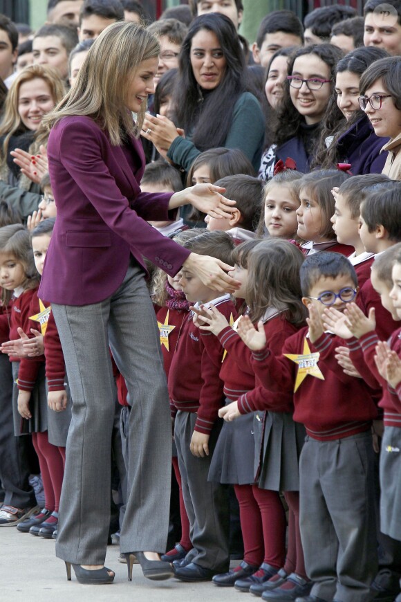 La princesse Letizia d'Espagne présidait dans un établissement d'Almeria le premier Congrès scolaire des maladies rares, le 24 janvier 2014
