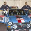 Pierre Casiraghi et Carlo Borromeo, frère de sa compagne Beatrice Borromeo, prêts à prendre le départ du 17e Rallye Monte-Carlo Historique au volant de leur Fiat Autobianchi A 112 Abarth le 23 janvier 2014 à Monaco.