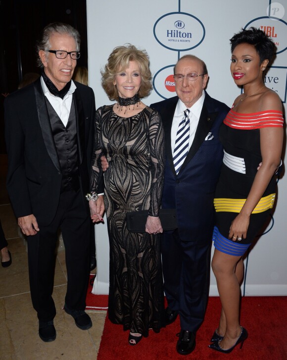 Richard Perry, Jane Fonda, Clive Davis et Jennifer Hudson lors de la soirée pré-Grammys organisée par le producteur Clive Davis à Los Angeles, le 25 janvier 2014.