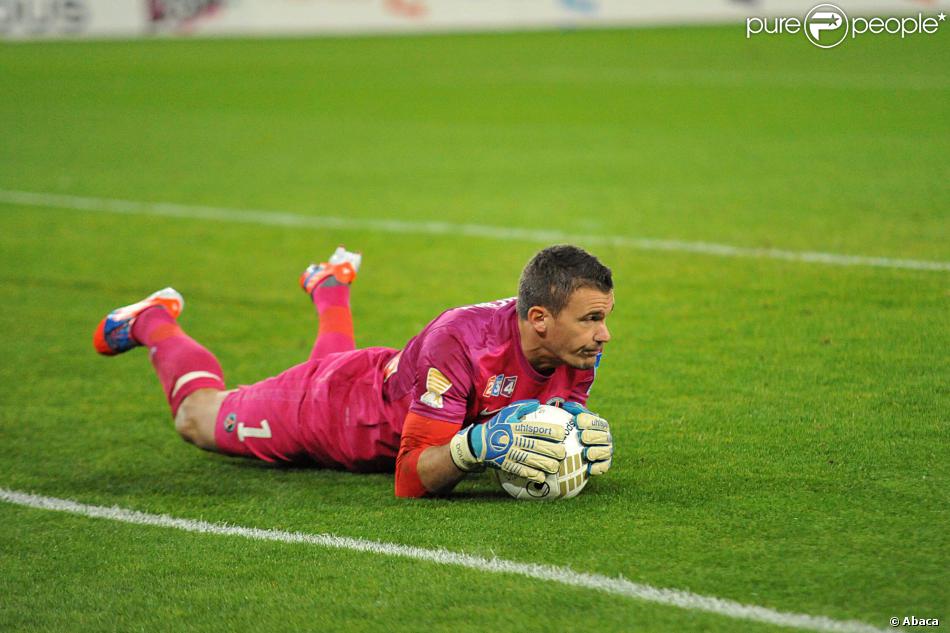 Nicolas Douchez lors du match entre le Paris Saint-Germain et l&#039;Olympique de Marseille au Parc des Princes à Paris, le 31 octobre 2012