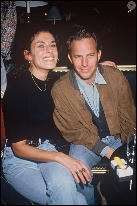 Kevin Costner et sa première femme, Cindy, à Milan le 4 novembre 1992