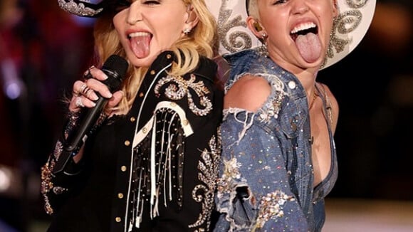 Miley Cyrus, cow-girl délurée avec Madonna : Elle fesse la reine de la pop !