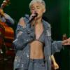 Miley Cyrus lors de son concert MTV Unplugged, diffusé le 29 janvier 2014.