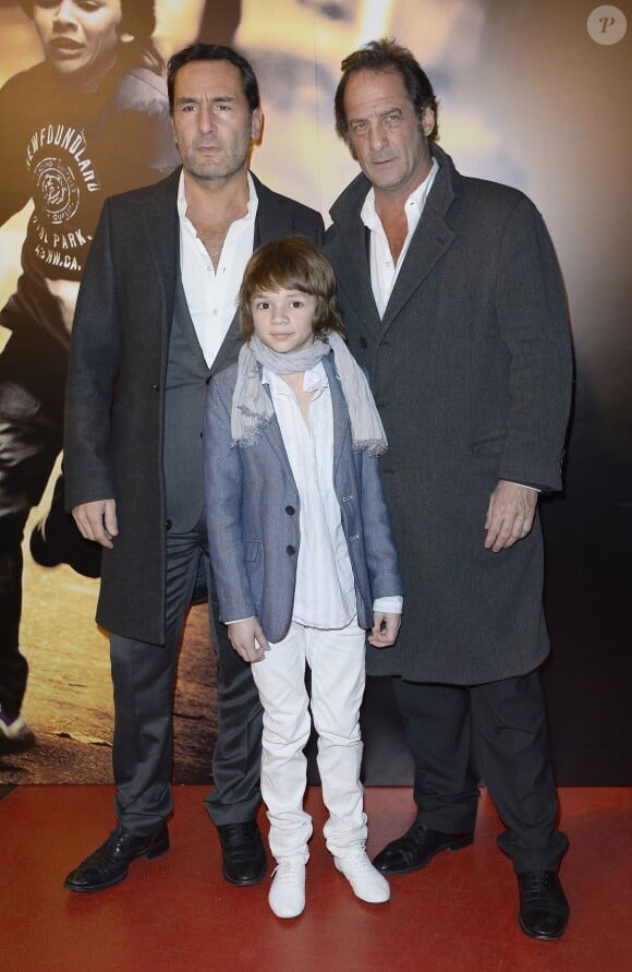Gilles Lellouche, Max Baissette de Malglaive et Vincent Lindon lors de la première du film Mea Culpa au cinéma Gaumont Opéra à Paris, le 2 février 2014.