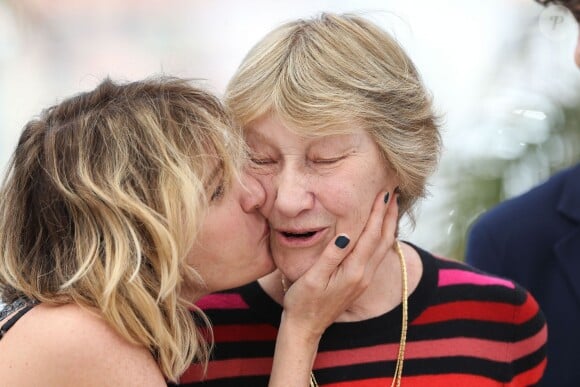 Valeria Bruni Tedeschi et sa mère Marisa - Photocall du film "Un château en Italie" au Festival de Cannes, le 21 mai 2013.