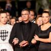 Adèle Exarchopoulos, Abdellatif Kechiche et Léa Seydoux (bijoux Chopard) montent les marches du film La vie d'Adèle au 66e festival du film de Cannes le 23 mai 2013.