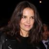 Katie Holmes arrive au défilé Donna Karan à New York le 10 février 2013
