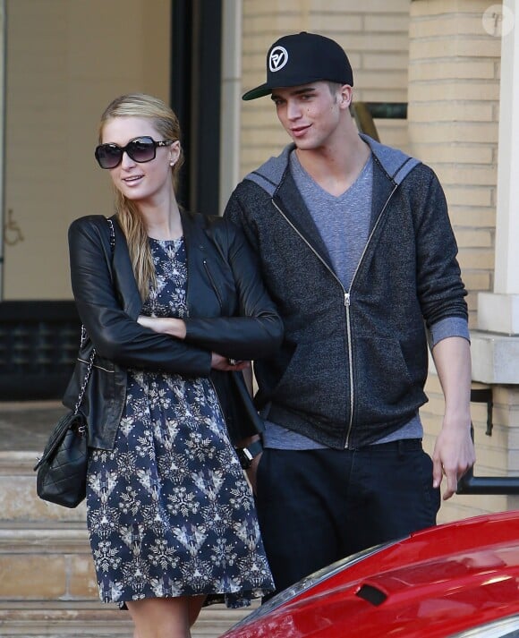 Paris Hilton et son petit ami River Viiperi font du shopping à Beverly Hills, le 4 février 2014.