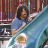 Dave Grohl et sa cadette, la petite Harper Willow, à Los Angeles, le 24 avril 2011. 