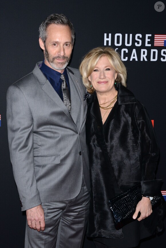 Michael Gill et Jayne Atkinson lors de la première de House of Cards, saison 2, à la Director's Guild of America de Los Angeles, le 13 février 2014.