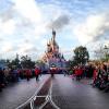 Alexandra Rosenfeld poste une photo de Disneyland où elle passe la journée en famille en février 2014