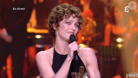Vanessa Paradis récompensée au 29e cérémonie des Victoires de la Musique, au Zénith de Paris, le 14 février 2014.