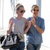 Ellen Degeneres et Portia de Rossi se baladent, main dans la main, le jour de la Saint-Valentin à West Hollywood.