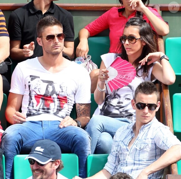 Olivier Giroud et Jenifer à Roland-Garros le 2 juin 2012, près de Laurent Koscielny. 