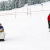 La famille royale néerlandaise au complet donnait rendez-vous à la presse le 17 février 2014 pour la séance photo officielle de son séjour aux sports d'hiver à Lech am Arlberg, en Autriche. Là où, deux ans plutôt, le prince Friso d'Orange-Nassau était piégé par une avalanche fatale.