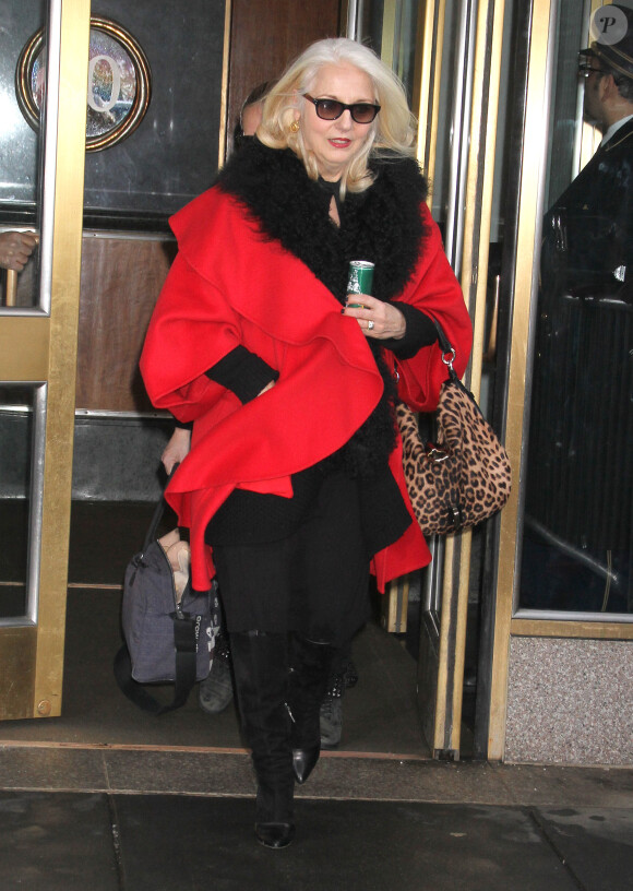 Cynthia Germanotta (mère de Lady Gaga) dans les rues de New York, le 18 février 2014.