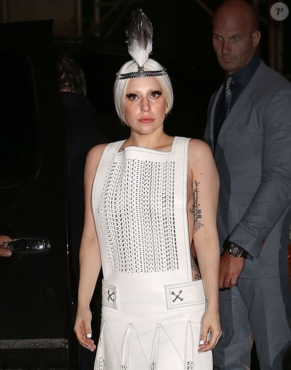 Lady Gaga à moitié nue dans les rues de New York, le 18 février 2014.