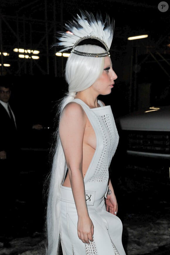 Lady Gaga dans une robe Alexander Wang dans les rues de New York, le 18 février 2014.