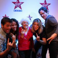 Lucienne (Virgin Radio) : Un strip-teaseur et Flora Coquerel pour ses 81 ans !